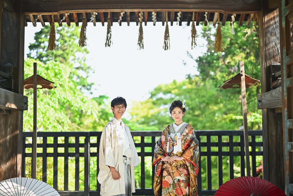 本堂で撮った結婚写真